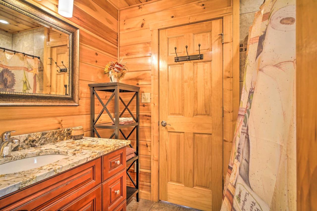 Pigeon Forge Cabin Sauna, Saltwater Pool And Views! セバービル エクステリア 写真